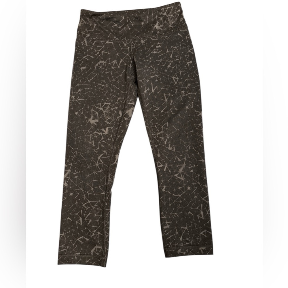 Lululemon CLOSET CLEANOUT crop run pants geometrical design in blacks size XS